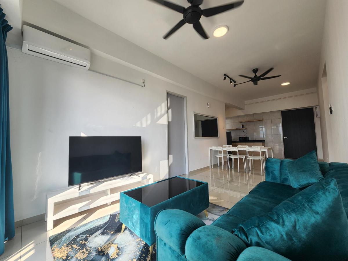 Praicon Tower - Premium Suite Butterworth Eksteriør billede