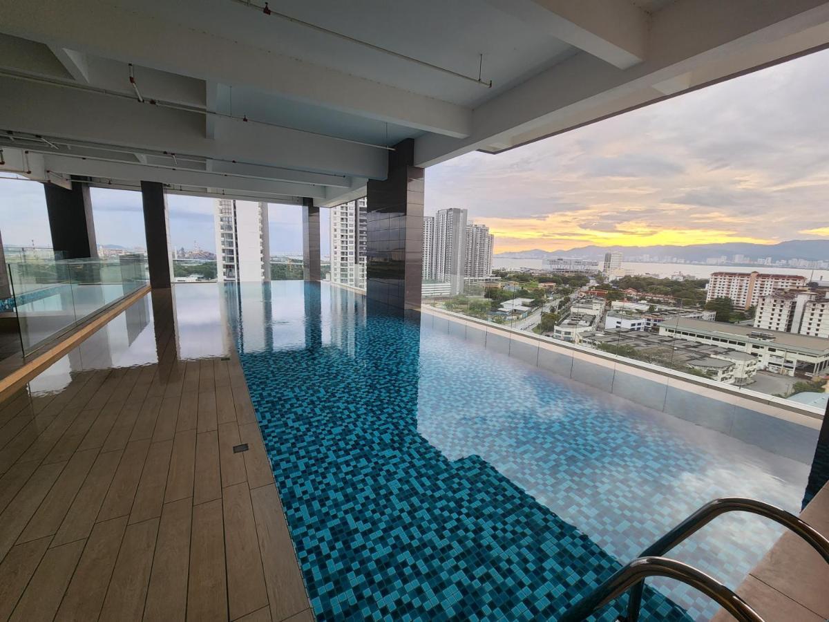 Praicon Tower - Premium Suite Butterworth Eksteriør billede