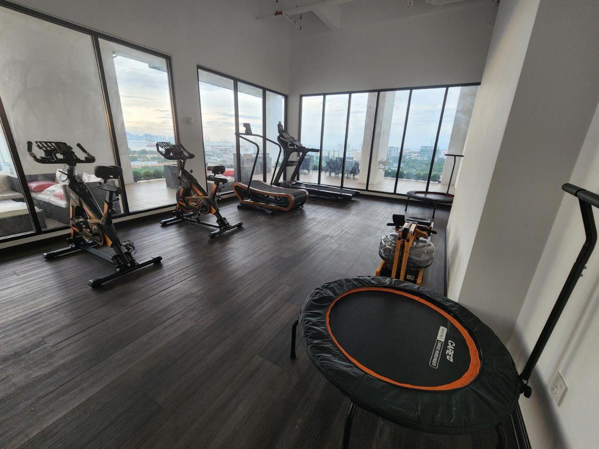 Praicon Tower - Premium Suite Butterworth Eksteriør billede