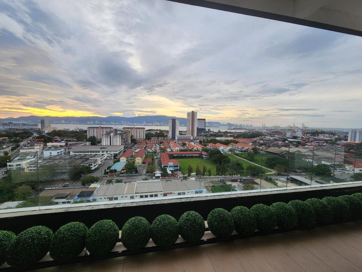 Praicon Tower - Premium Suite Butterworth Eksteriør billede