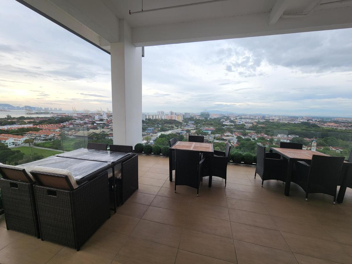 Praicon Tower - Premium Suite Butterworth Eksteriør billede